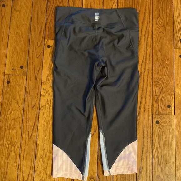 Under Armour grey and pink‎ compression below the knee tights leggings - Picture 6 of 7